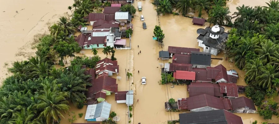 Bencana Banjir Bandang Sumatera 2025: Penyebab, Dampak, dan Penanganan BNPB-Kemenhut